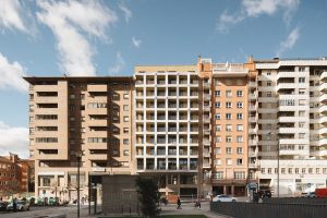 construccion en CLT de edificio de alquiler social en Azpilagaña (Pamplona)